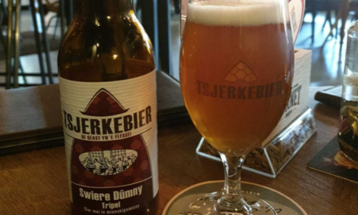 Swiere Dumny tripel fles en glas